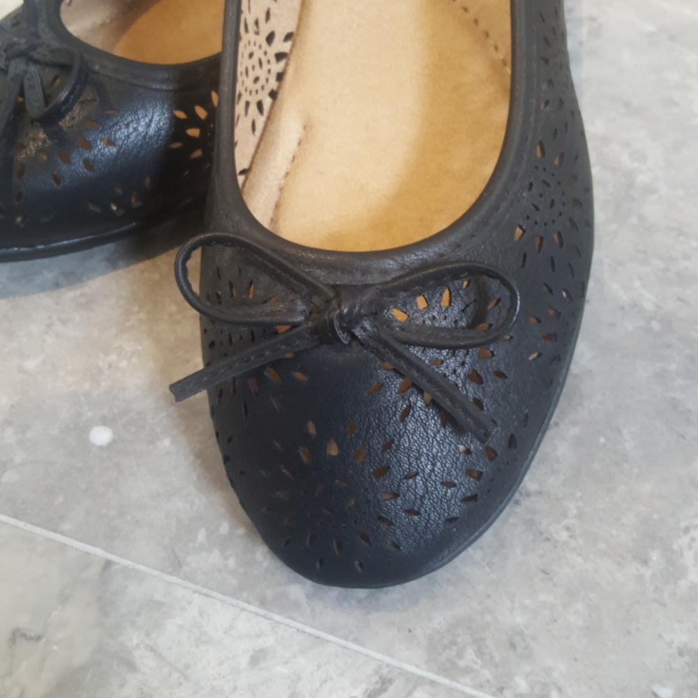 WHITE MOUNTAIN black flat shoes - Picture 3 of 8